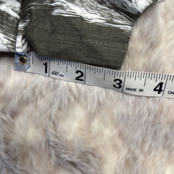 The Gap | Khakis Summer Short, Size 12R NWT - Picture 7 of 9